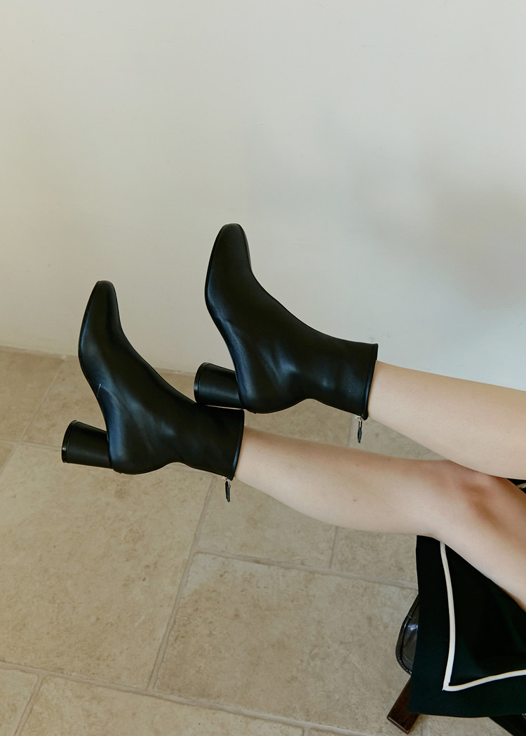 AIN購入 classy mood ankle boots