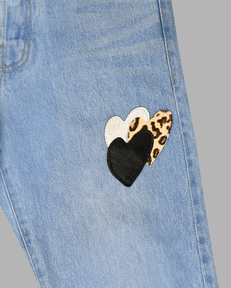 【THE MUSEUM VISITOR】★LEATHER PATCH SPRAYED DENIMPANT.S LEATHER PATCH SPRAYED DENIM PANTS : THE MUSEUM VISITOR