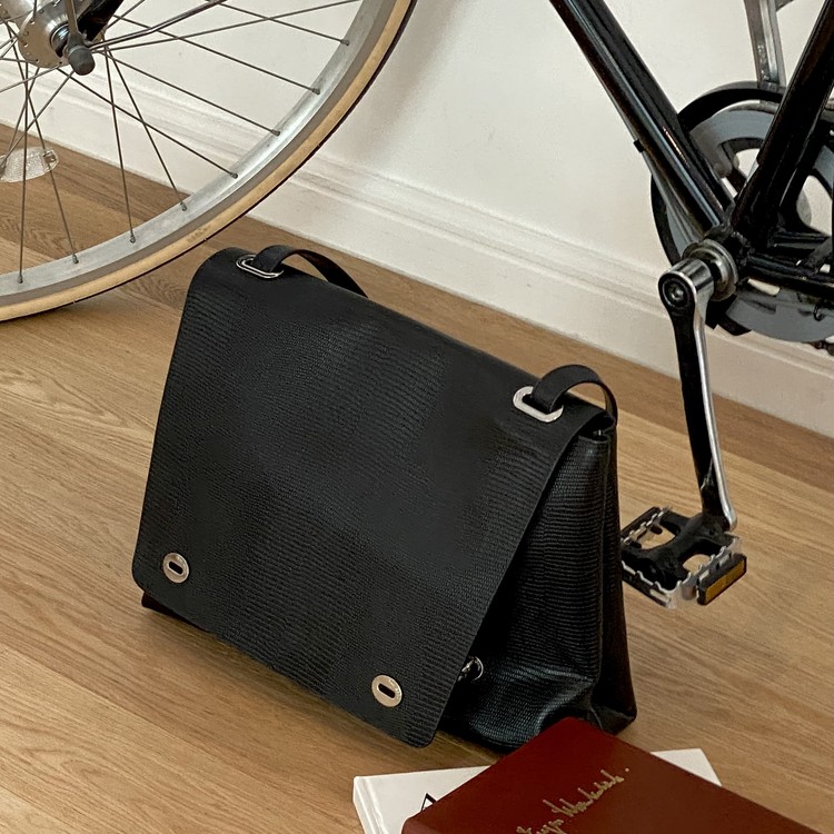 ★THE OFTN. ★EDITO BAG M THE OFTN.