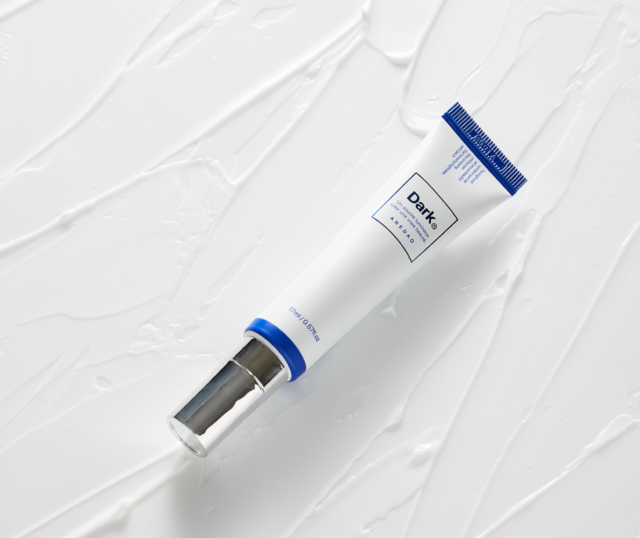 <h5 style="margin-left:10px">DARK. N Dark Circle Cream</h5><p style="margin-left:10px;">Erase the biggest skin concern that will determine your impression.</p> <h5 style="margin-left:10px"> 25% <Br><b>29,900</b></h5>