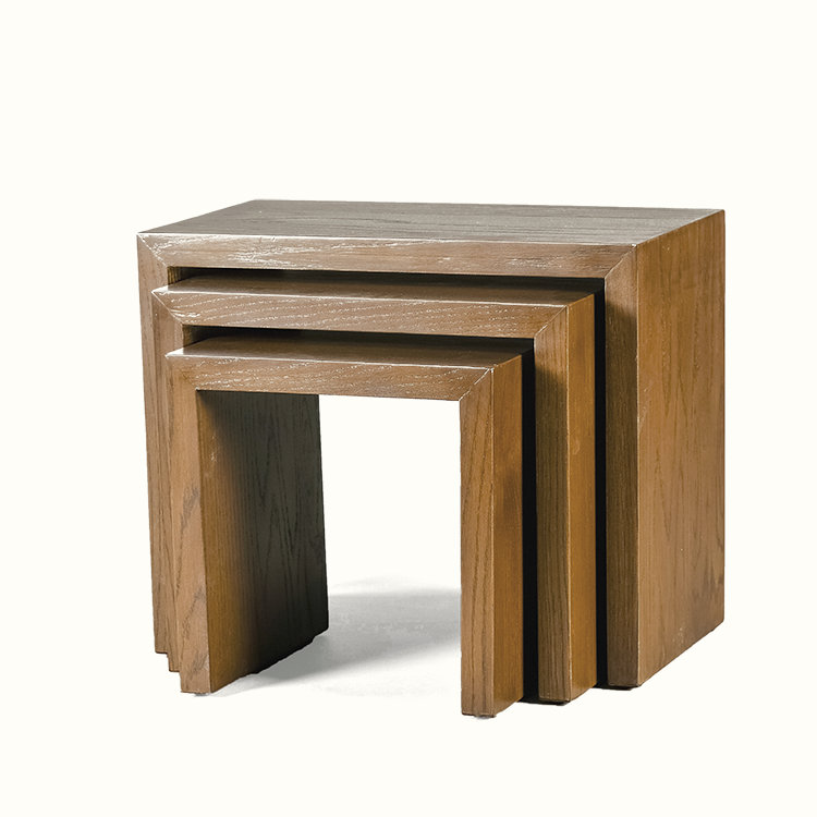 <br><h5>a wooden chair</h5>
