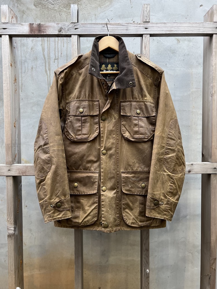Barbour Trooper Waxed Cotton Jacket (100) 라이트하우스 스토어