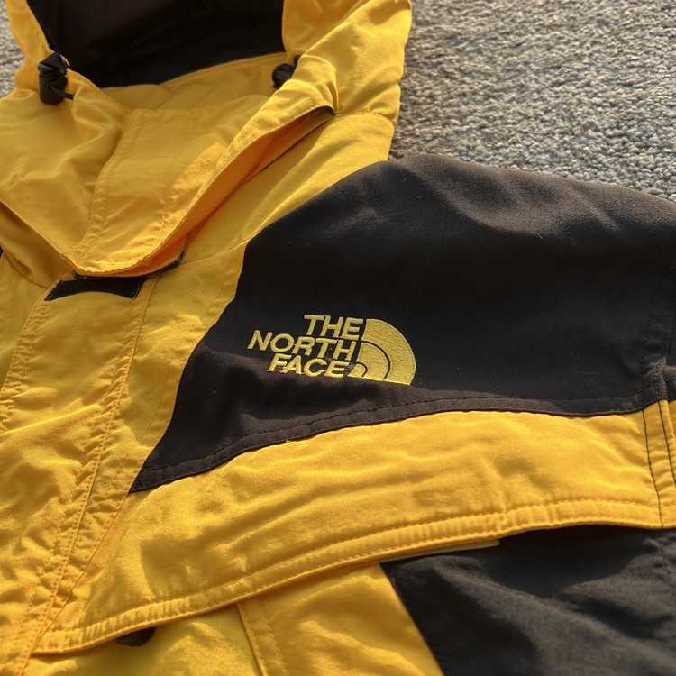 North face extreme shop light