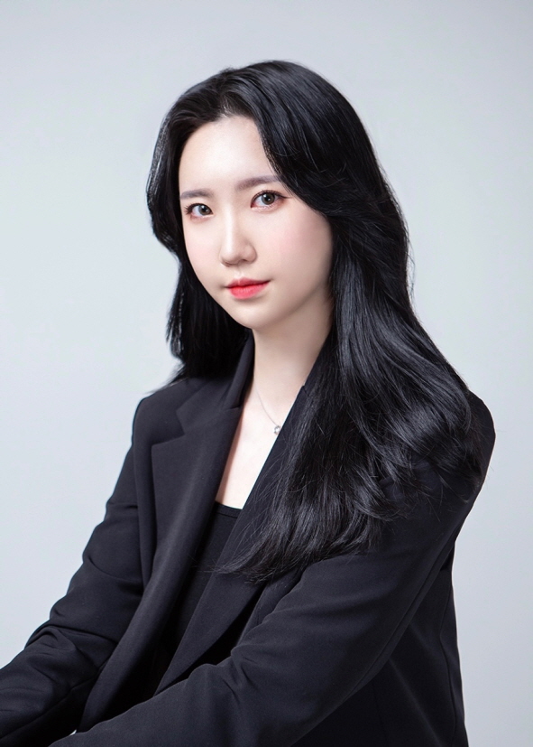 ASISTANT<br>MANAGER<br>이수빈