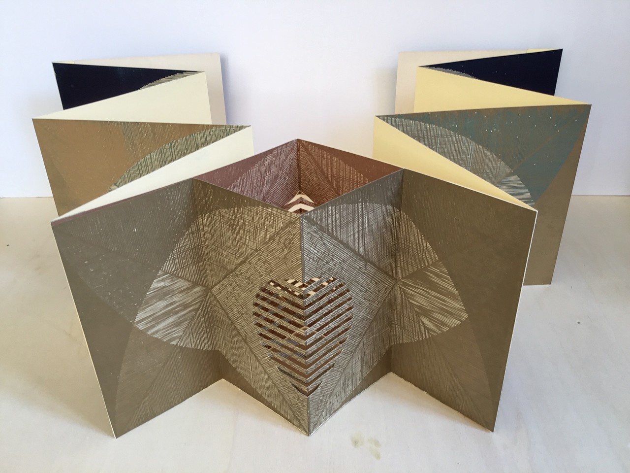 Susanna Doccioli  “BLUAUREO (The guide)” Artis’s  book Linocut print on paper and paperboard   22x22cm    2021