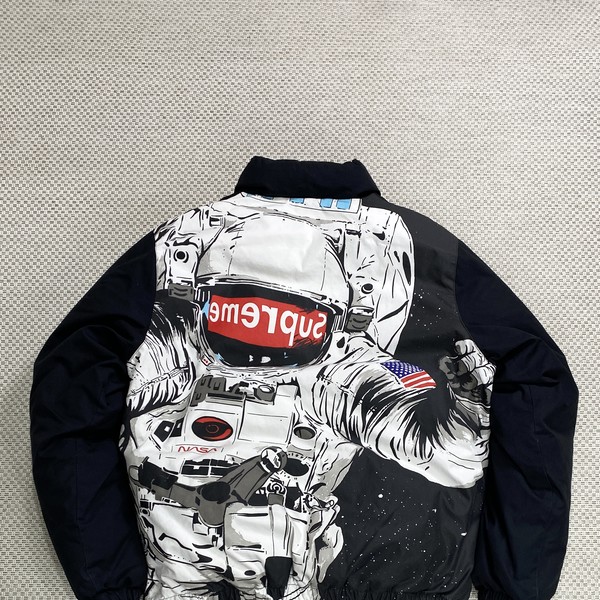 Supreme astronaut cheap puffy jacket