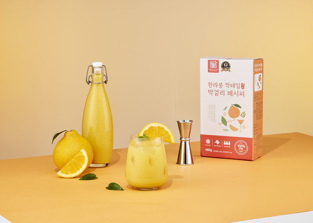 <p style="text-align:left; font-size:16px; margin-top:26px;">VITAE TELLUS IN<br><span style="color:#666;">₩ 80,000</span></p>