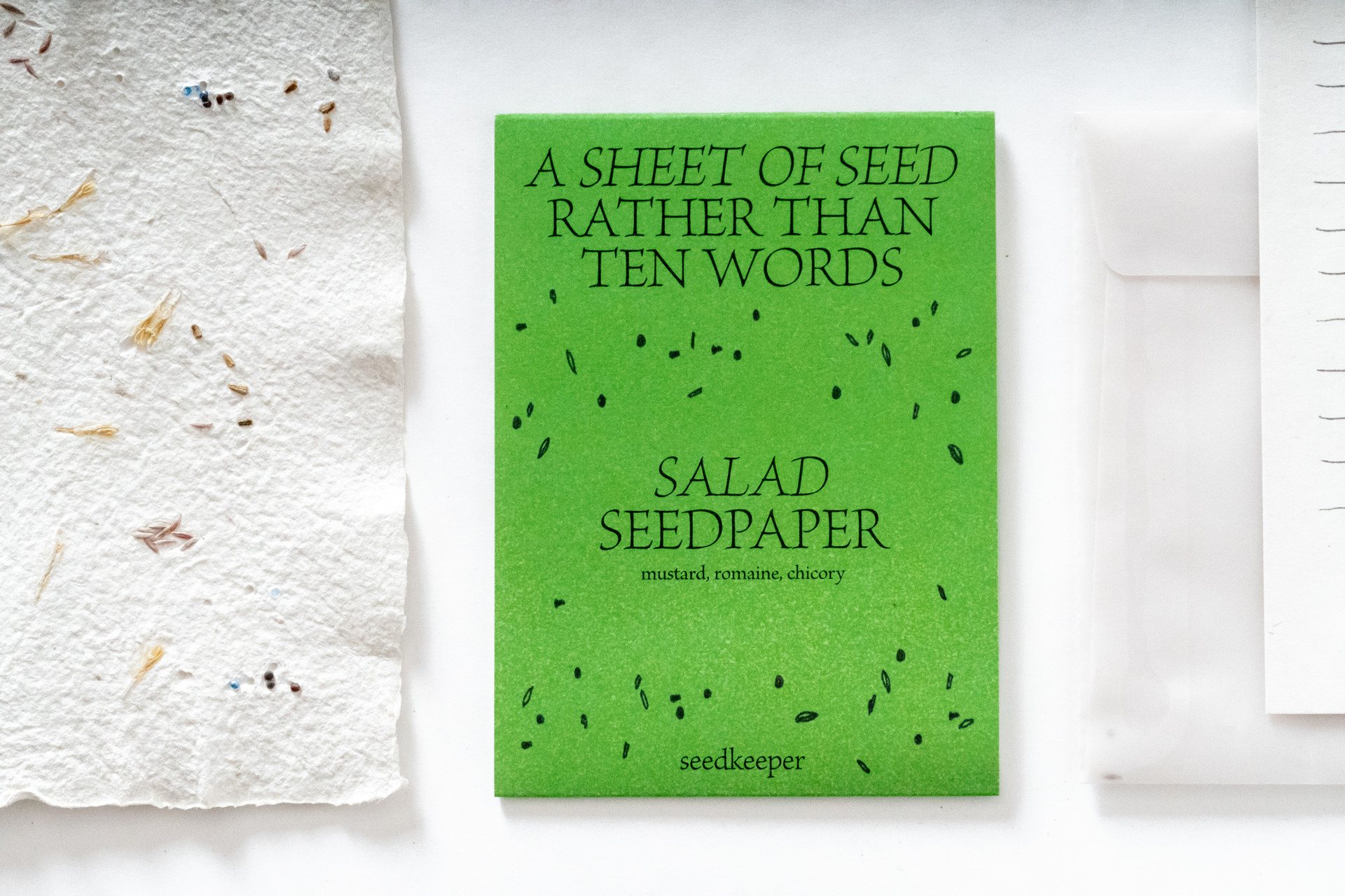 <p style="width: 40%;"><span style="font-size: 20px; line-height: 0em;"><strong>Seedkeeper</strong></span><span style="font-size: 16px; line-height: 0em;"> 씨드키퍼<br><hr style="line-height: 0em;">씨드키퍼는 씨앗을 매개로 새로운 감각의 식물경험을 디자인하는 브랜드입니다. 도심 속에서 자연과 더불어 살고 가까이 지내기 위해 즐거운 씨앗생활을 제안합니다.</span></p>