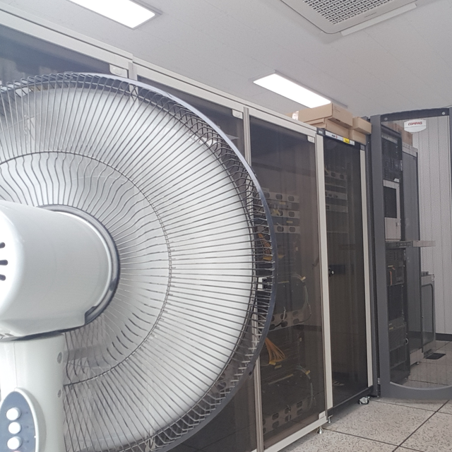 GPU 소음 </br> GPU 발열 </br> AI 서버 소음 </br> AI 서버 발열 </br> 인공지능 서버 발열 </br> 인공지능 서버 소음