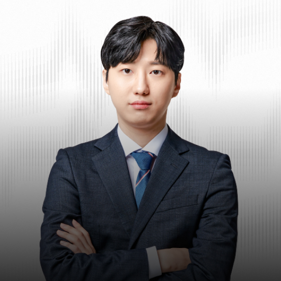 <span style="letter-spacing: -0.5px; font-size: 20px; line-height: 1.6;"><strong>Coach Chelly</strong></span><br><span style=“font-size: 14px;”>Seungjin Park</span>