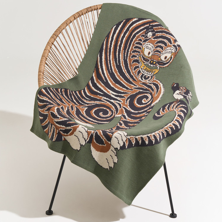 Tiger & Magpie バッジ 韓国美術館限定 Tiger & Magpie バッジ 韓国美術館限定 Badge (Magpie Tiger