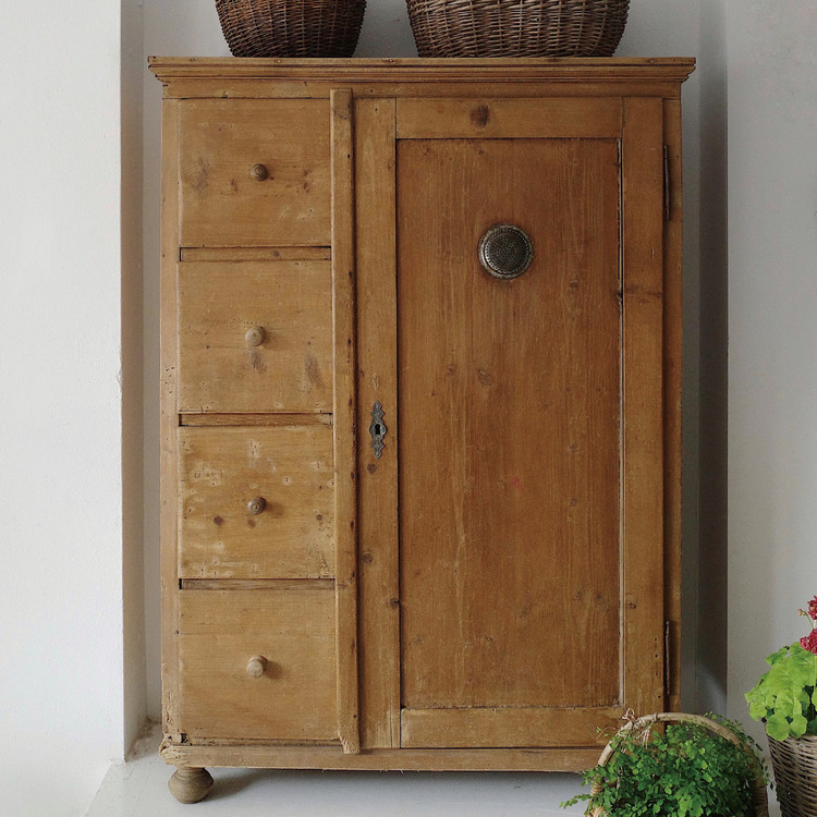 [f100] vintage old pine larder cupboard Brocante at Home