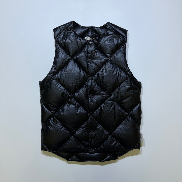 ROCKY MOUNTAIN FEATHERBED 6M VEST 38 NVY Rocky Mountain Featherbed