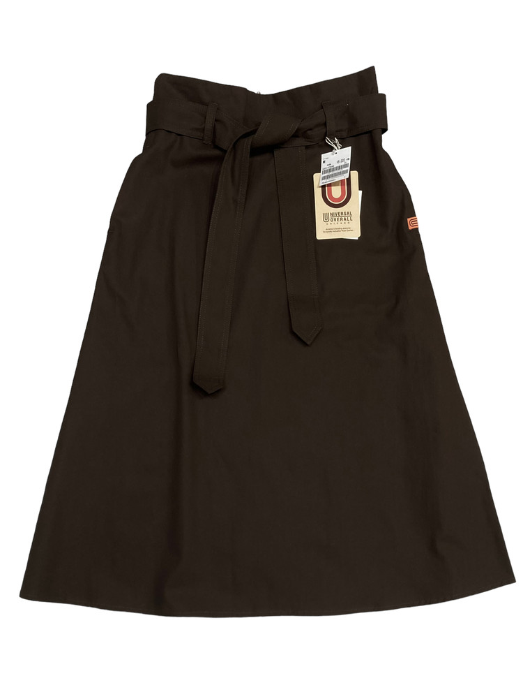 Overall skirt in outlet store