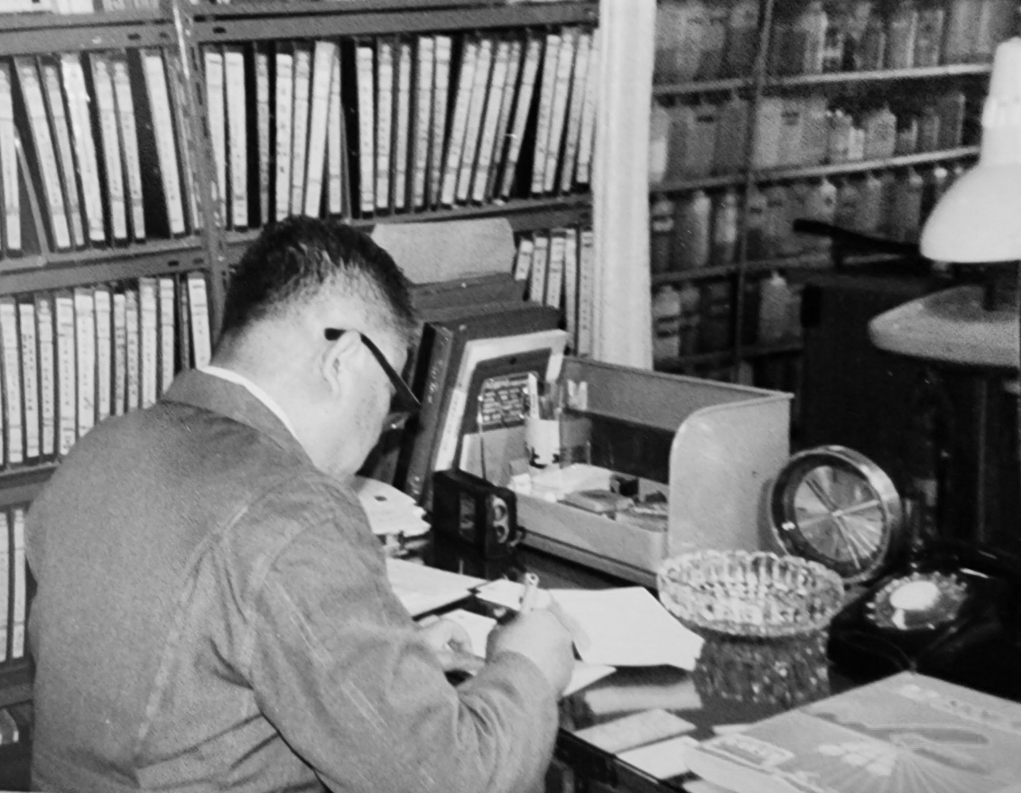 Mr. Youk Jong Jin (1924-1992) Adhesive research