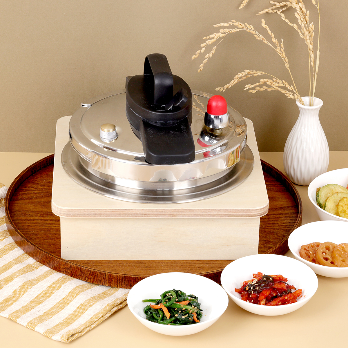 <p style="margin-left:10px;">인덕션 하이라이트용</p><h5 style="margin-left:10px">3-5인용 압력밥솥</h5>