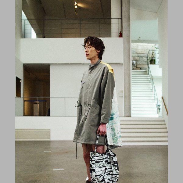 ◆THE MUSEUM VISITOR◆ THE MUSEUM VISITOR LOGO PRINTED TOTEB THE MUSEUM VISITOR LOGO PRINTED TOTEBAG (BLACK) : THE MUSEUM