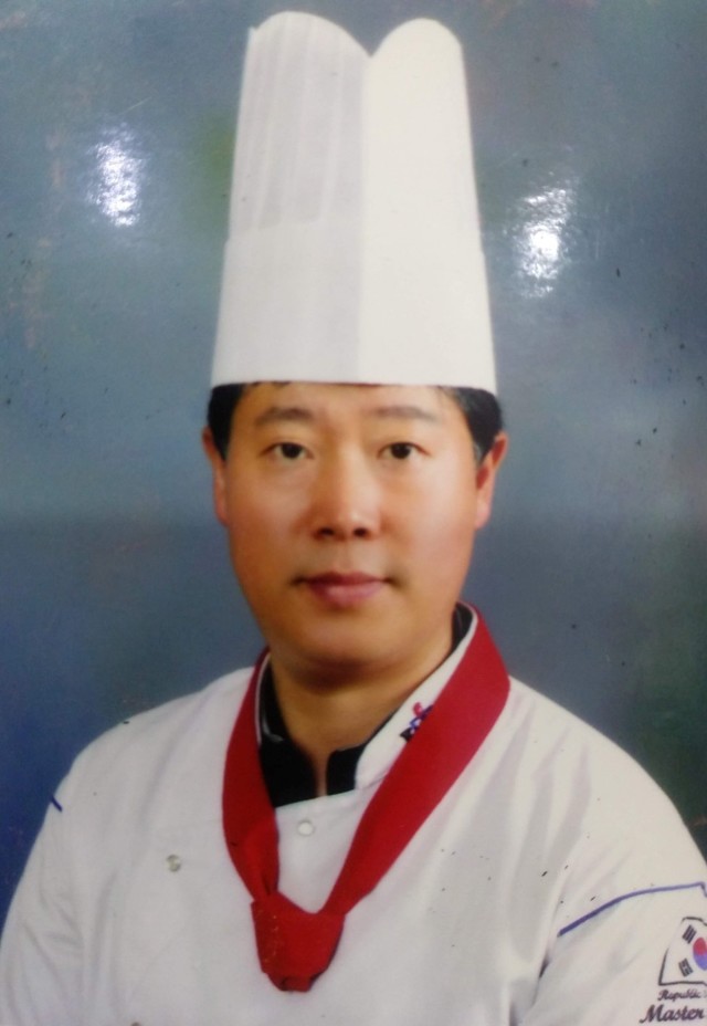 사회재능봉사부회장 김윤식