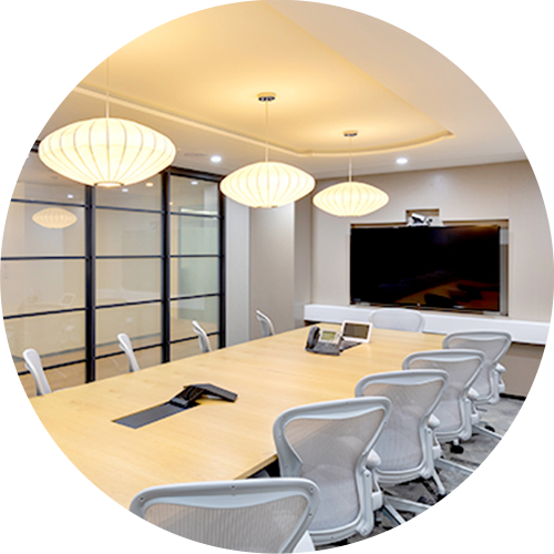 会议室内  密闭空间