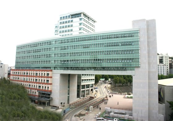 Hongik Univ
