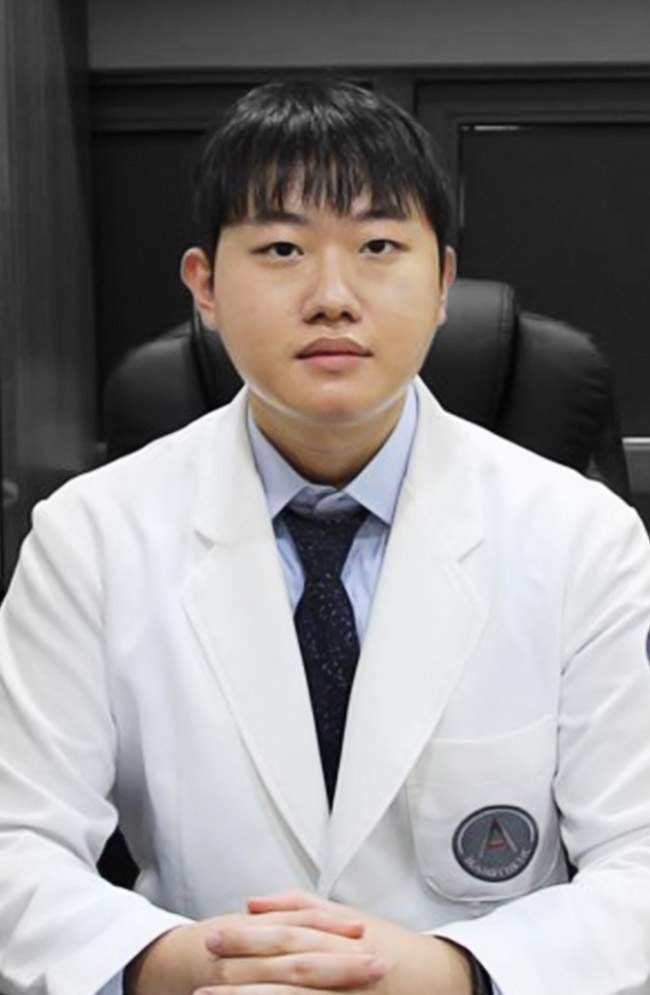 유승혁 <font size="2px">원장님</font>