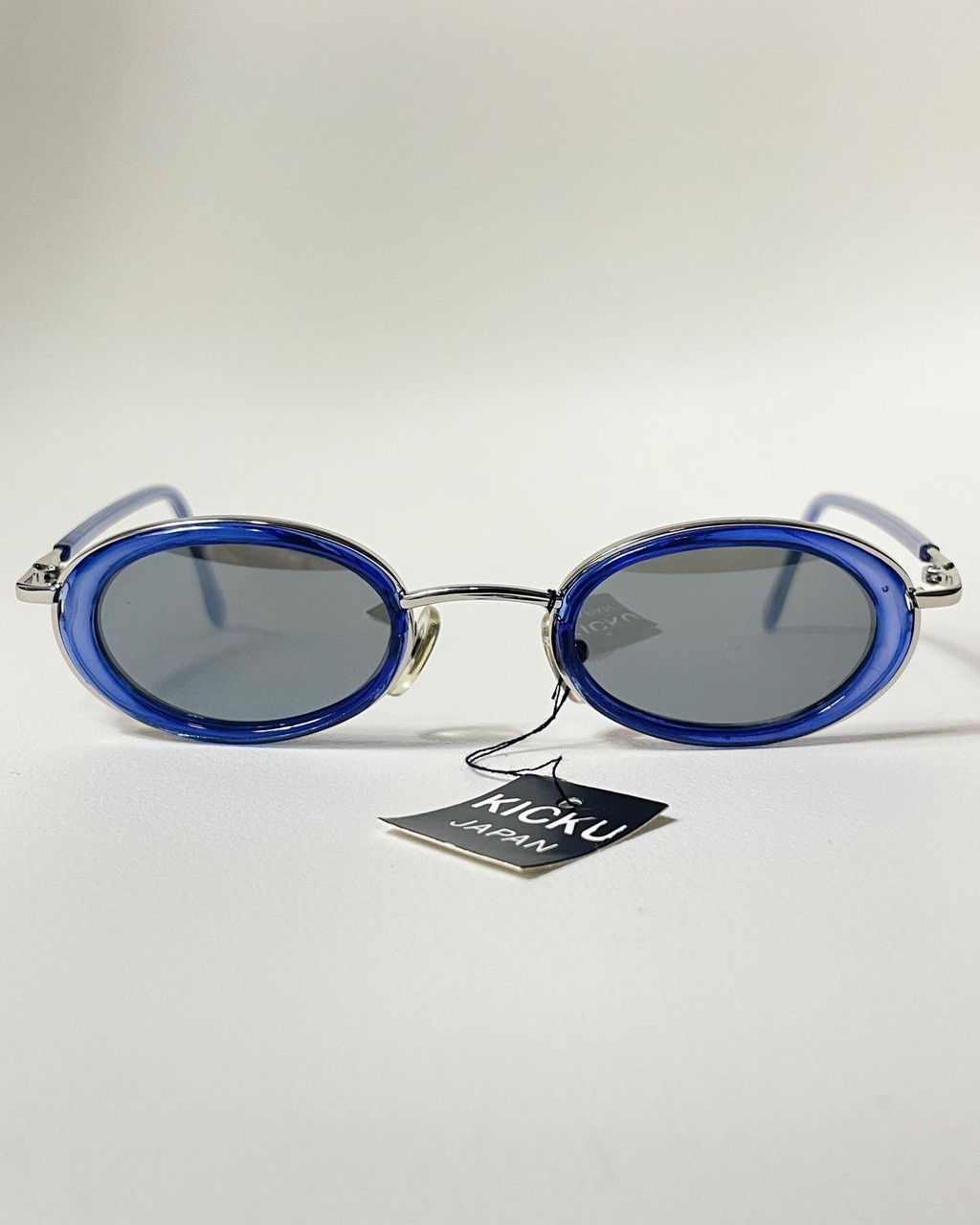 90s-kicku-japan-round-frame-sunglasses-share-the-vibe