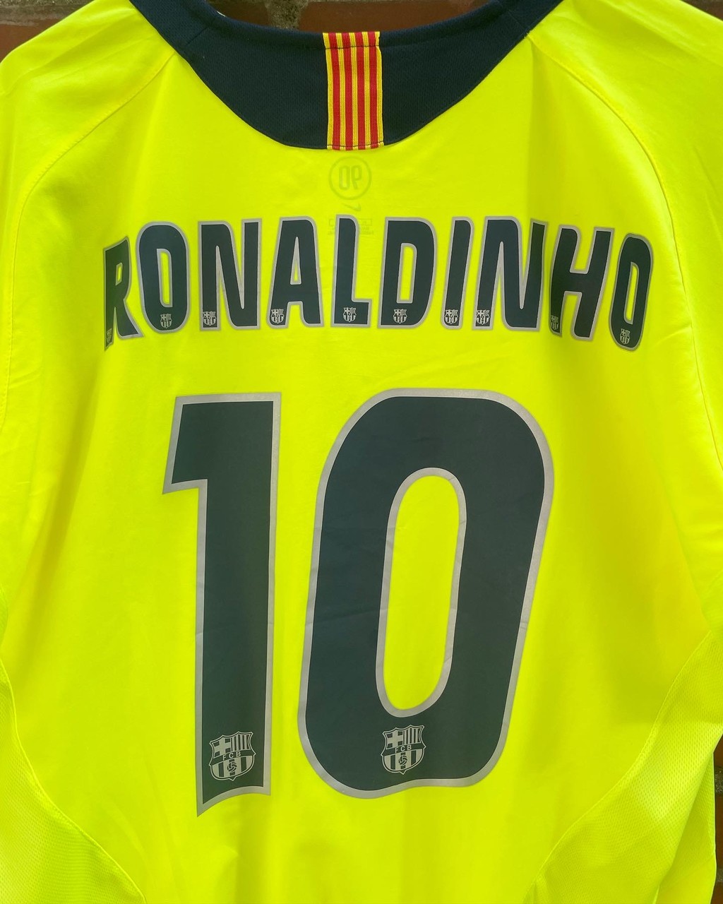 【正規品】ロナウジーニョ　バルセロナ　アウェイ　2006 ⭐️FCバルセロナ ロナウジーニョ 2006 アウェイ ユニフォーム Nike