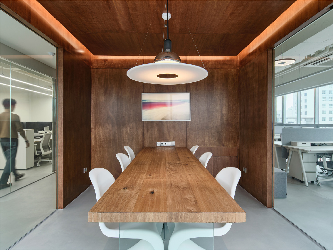 OFFICE INTERIOR