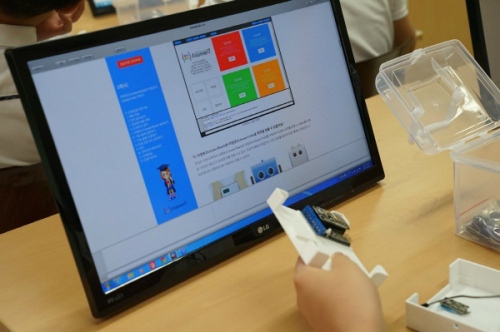 New Product AsomeKits, AsomeBots, and AsomeCars for Coding Education ...