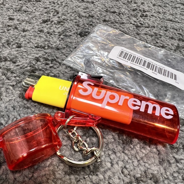 20s/s supreme waterproof lighter case key chain : soberseoul