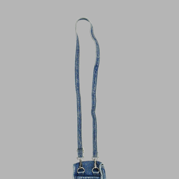 ☆韓国の人気☆【THE MUSEUM VISITOR】☆HEART STUD MINI BA.G☆ HEART STUD MINI BAG (SILVER) : THE MUSEUM VISITOR