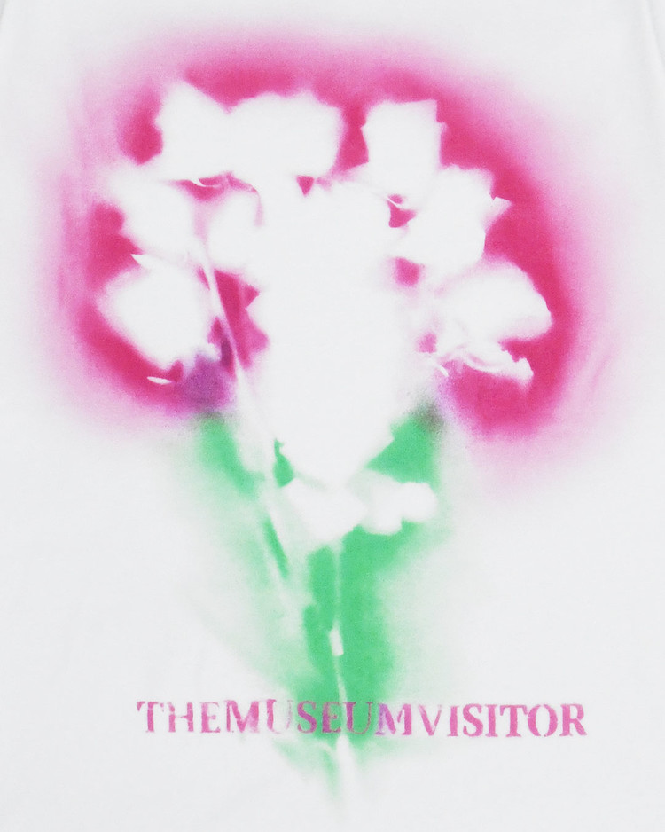THE MUSEUM VISITOR★韓国★ROSE SPRAY PRINTED T-SHIRTS 半袖T HAND SPRAYED MUSEUM T-SHIRTS : THE MUSEUM VISITOR