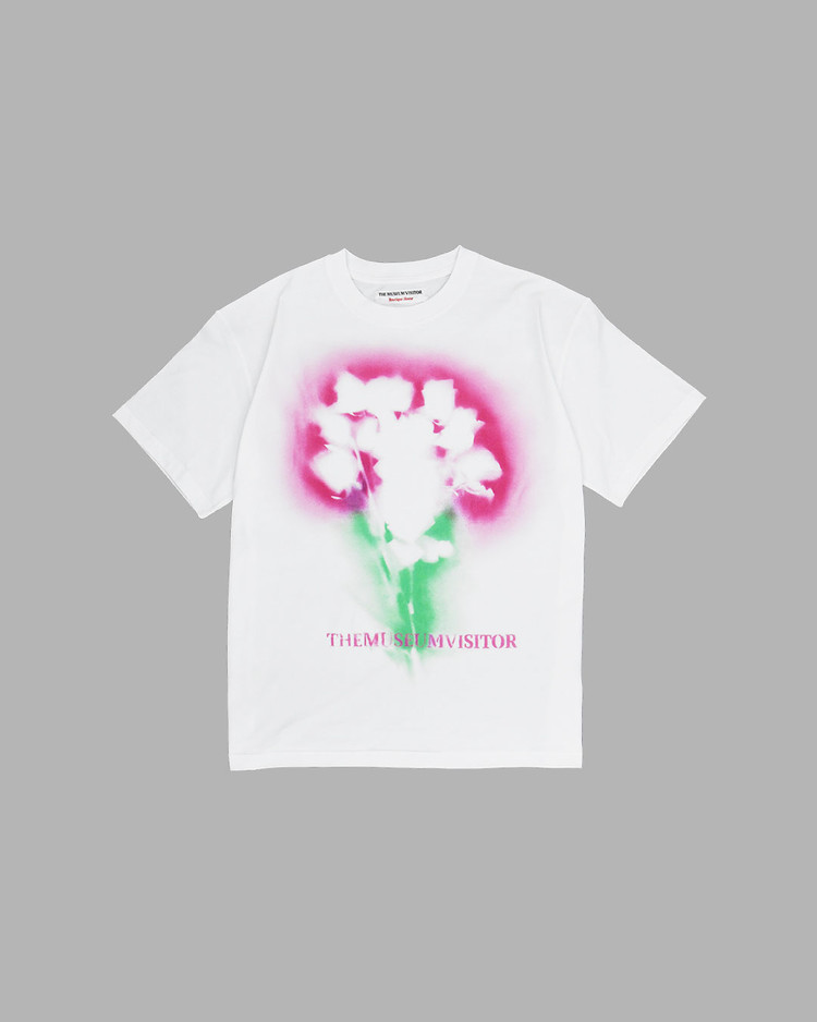 THE MUSEUM VISITOR★韓国★ROSE SPRAY PRINTED T-SHIRTS 半袖T ROSE SPRAY PRINTED T-SHIRTS (WHITE) : THE MUSEUM VISITOR