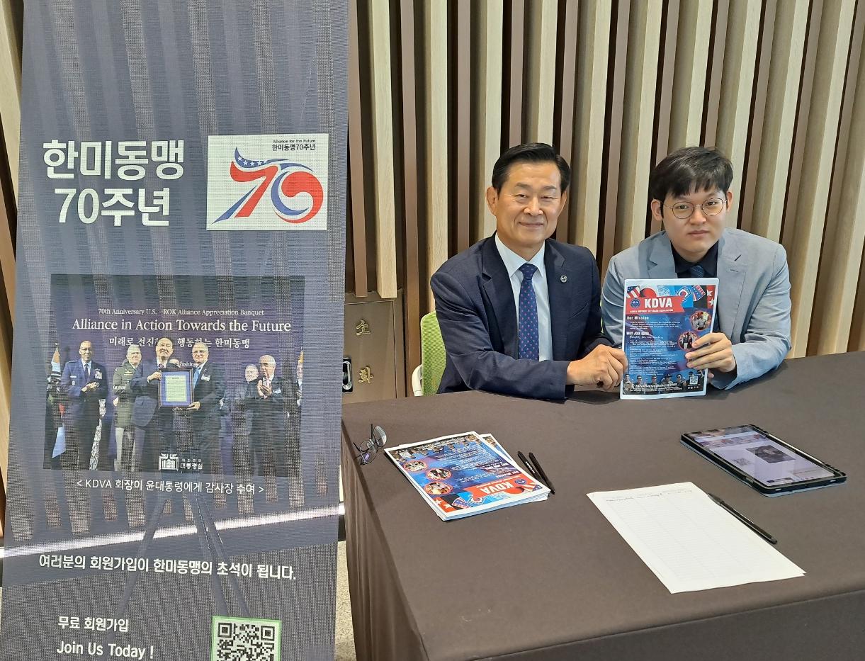 회원모집 활동-1 (6.10, 미 육군 창설기념행사)