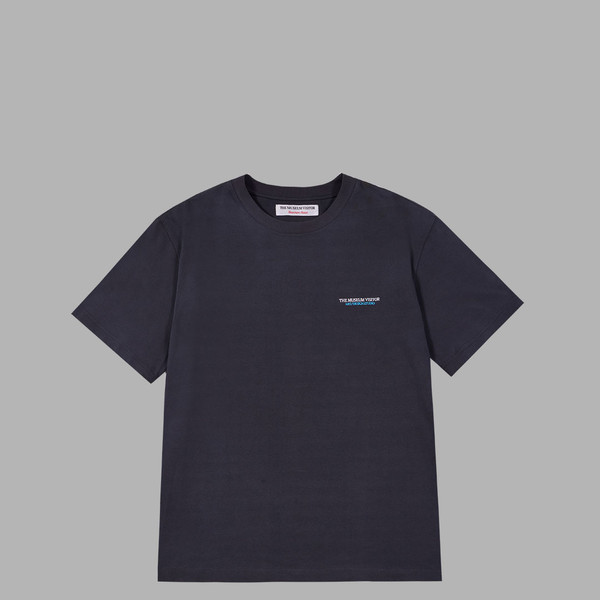 ◆THE MUSEUM VISITOR◆ LOGO SPRAY WASHED TSHIRTS CHARCOAL 09 LOGO SPRAY WASHED T-SHIRTS (CHARCOAL) : THE MUSEUM VISITOR