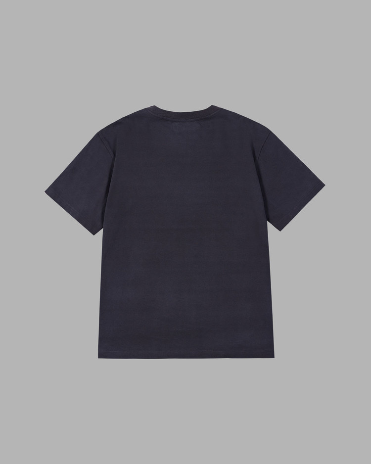 【THE MUSEUM VISITOR】LOGO SPRAY WASHED T-SHIRTS (CHARCOAL) LOGO SPRAY WASHED T-SHIRTS (CHARCOAL) : THE MUSEUM VISITOR