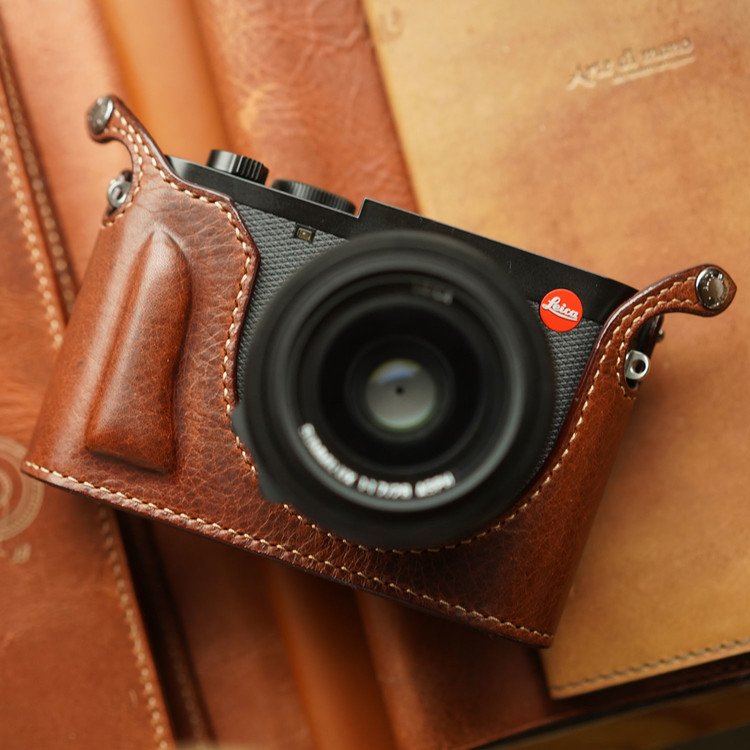 Leica Q3 half case (Type 2) snap fixed / Battery & SD card door