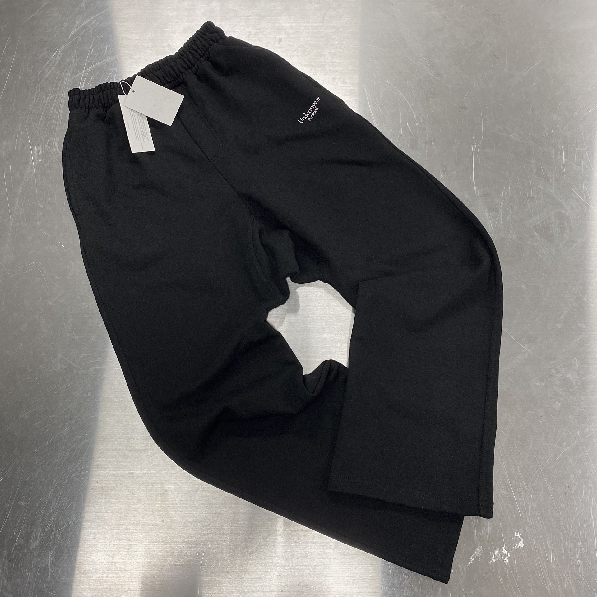 MU.06 - Black : Undermycar