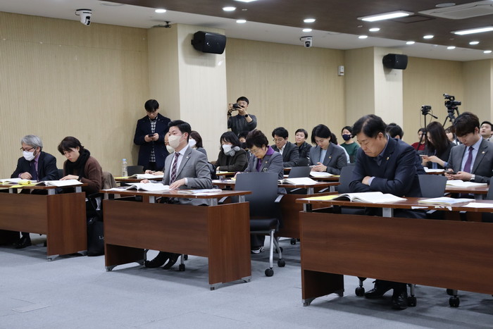 서울시의회 회의 모니터링 현장