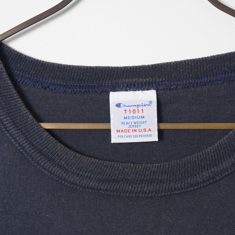 Champion ⁄ T1011 L⁄S Pocket T-Shirt (MADE IN USA) | Little Wings