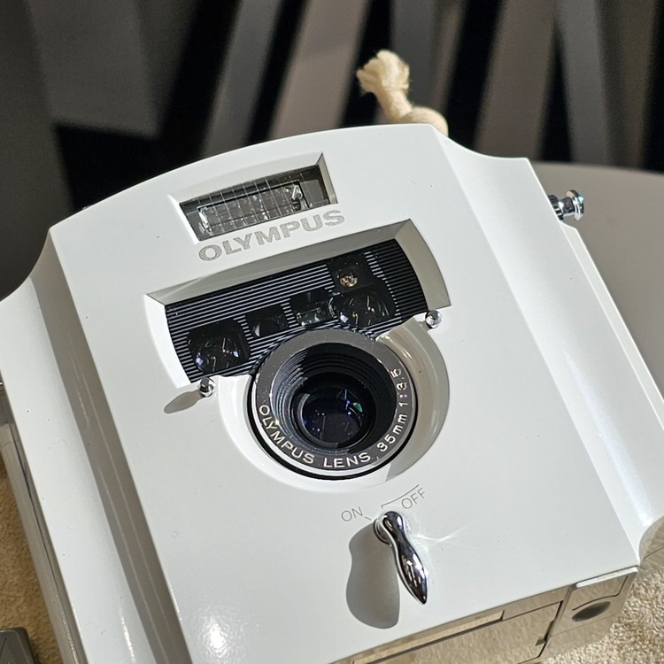 올림푸스 에쿠르 에크루 Olympus Ecru *한정판 카메라🎖 : 루트 올림푸스 에쿠르 에크루 Olympus Ecru *한정판 카메라🎖 : 루트