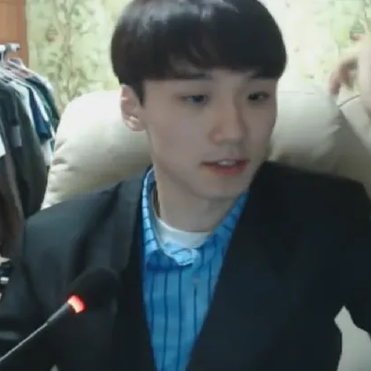 <B>흐쟁이