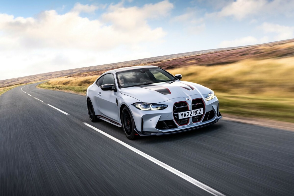 BMW M4 CSL이 아우토반에서 시속 300KM/H에 도달하는 모습을 확인하세요. : BMW의 모든 뉴스를 제공합니다