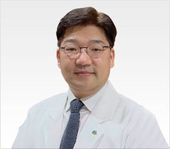 내과 윤준모 진료부장