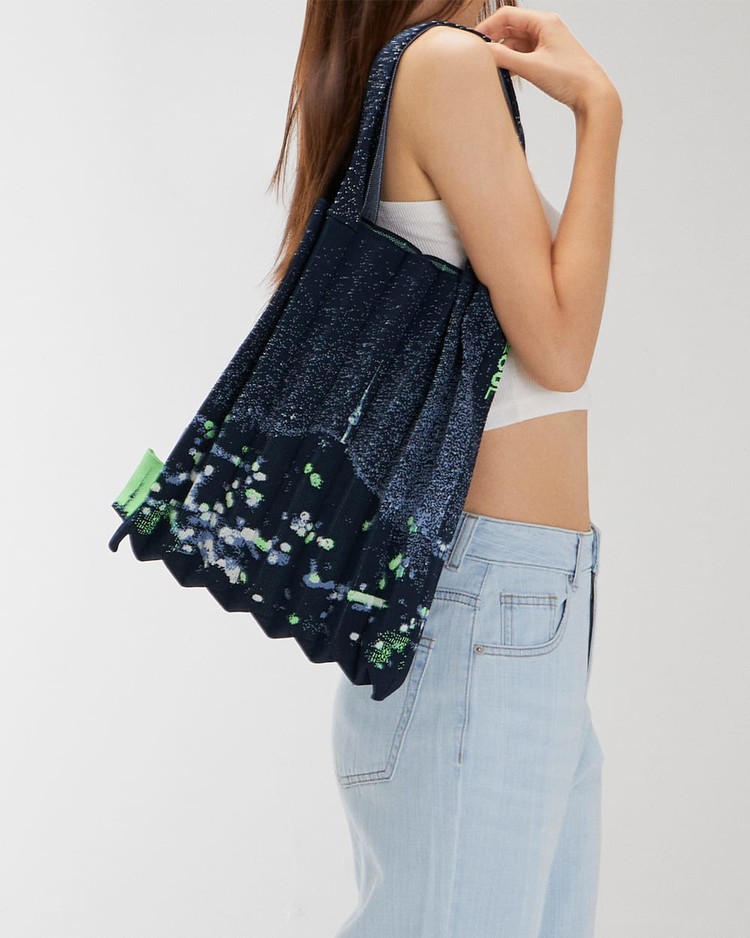 Shoulder Bag SEOUL Edition MidNight : PLEATSMAMA: Sustainable Knit