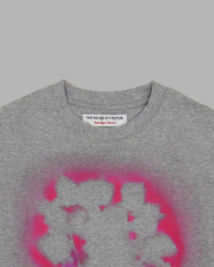 THE MUSEUM VISITOR★韓国★ROSE SPRAY PRINTED T-SHIRTS 半袖T ROSE SPRAY PRINTED T-SHIRTS (GREY) : THE MUSEUM VISITOR