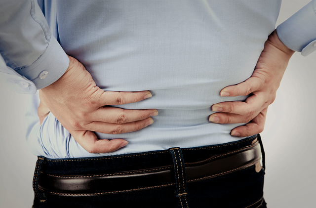 과체중때문에<br>허리에 무리를 주는 경우