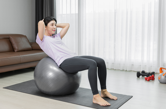 허리에 무리를 주는<br>운동을 하는 경우