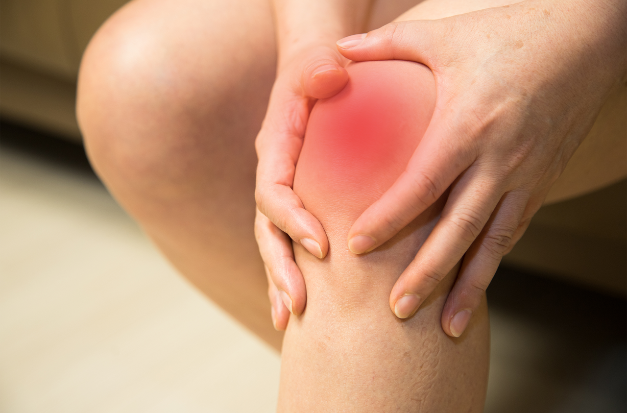 <span style="font-size: 22px; letter-spacing: -1px; color: rgb(0, 0, 0);"><strong>슬관절의 퇴행성 관절염</strong></span>