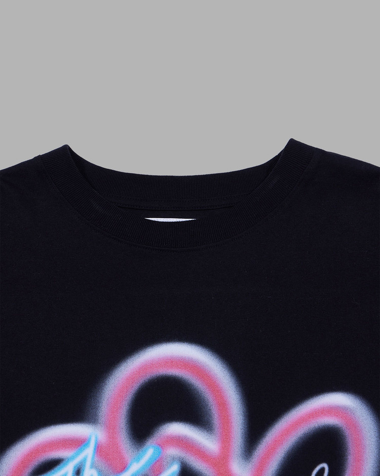 BLURRED HEART PRINTED LONG SLEEVE (BLACK) : THE MUSEUM VISITOR